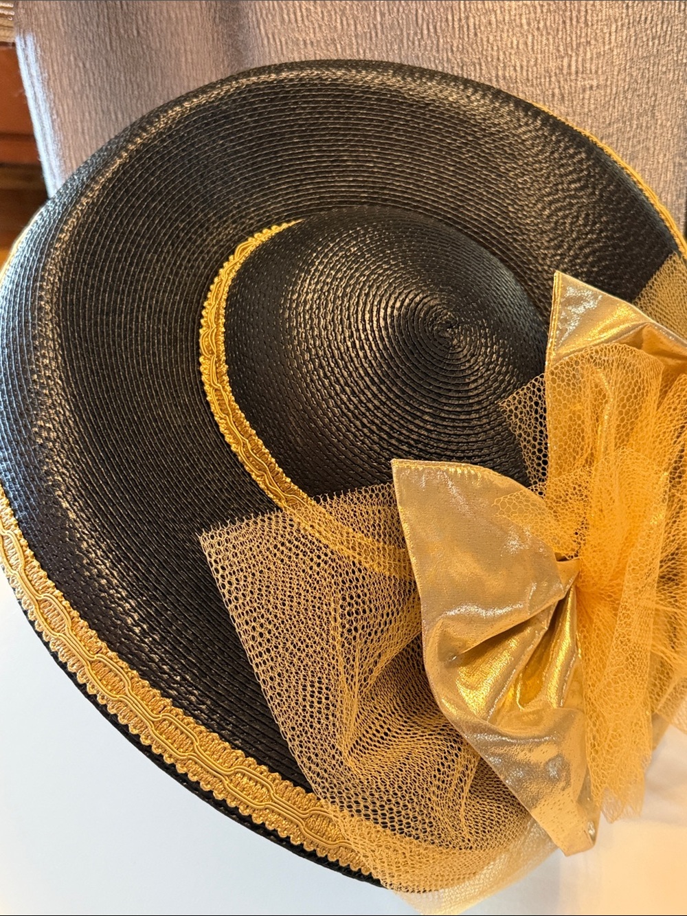 Black and gold vintage straw hat.  Great condition. Kentucky Derby hat.
